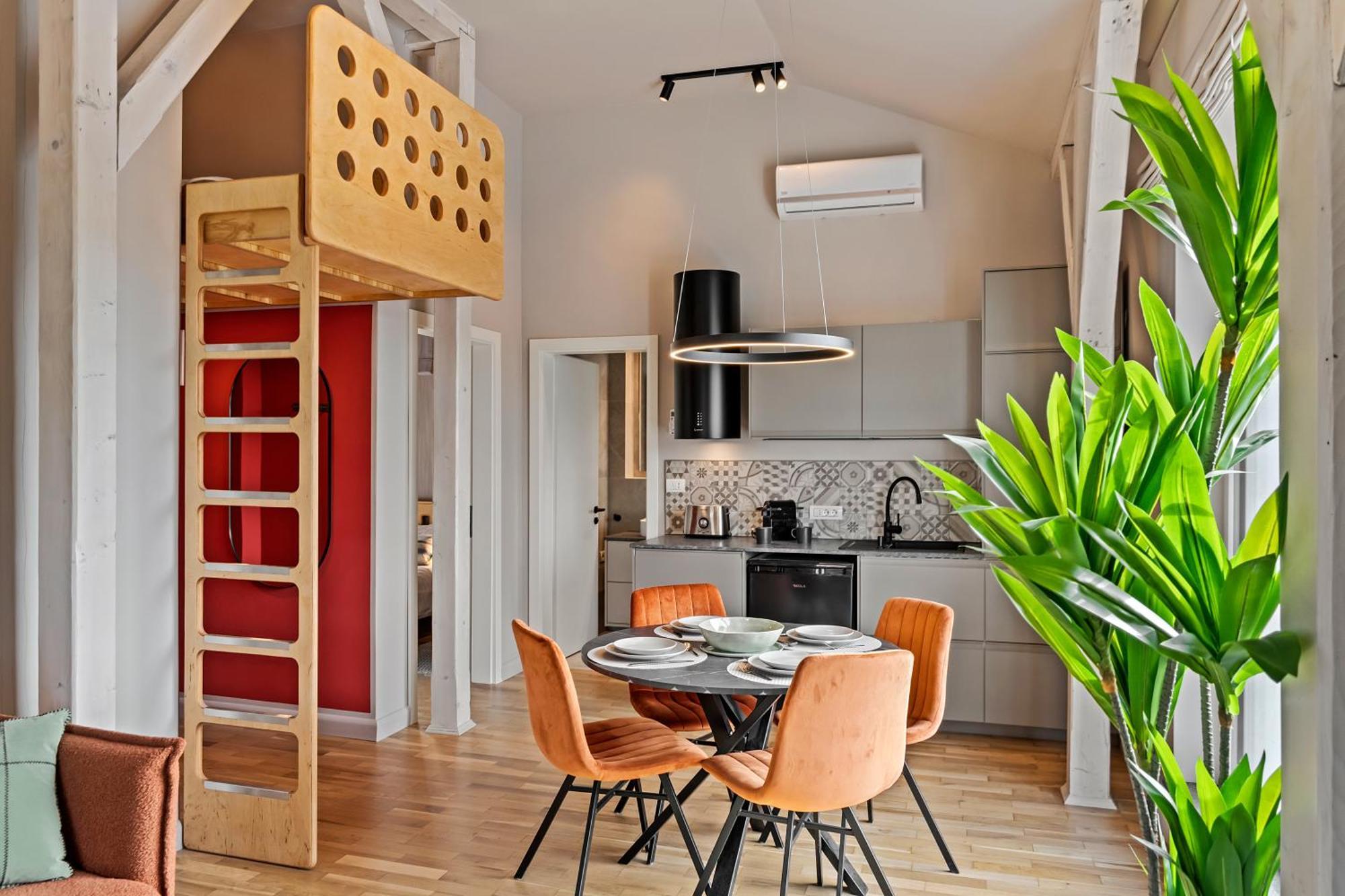 Ultra Central Apartments - Unirii & Old Town Бухарест Экстерьер фото
