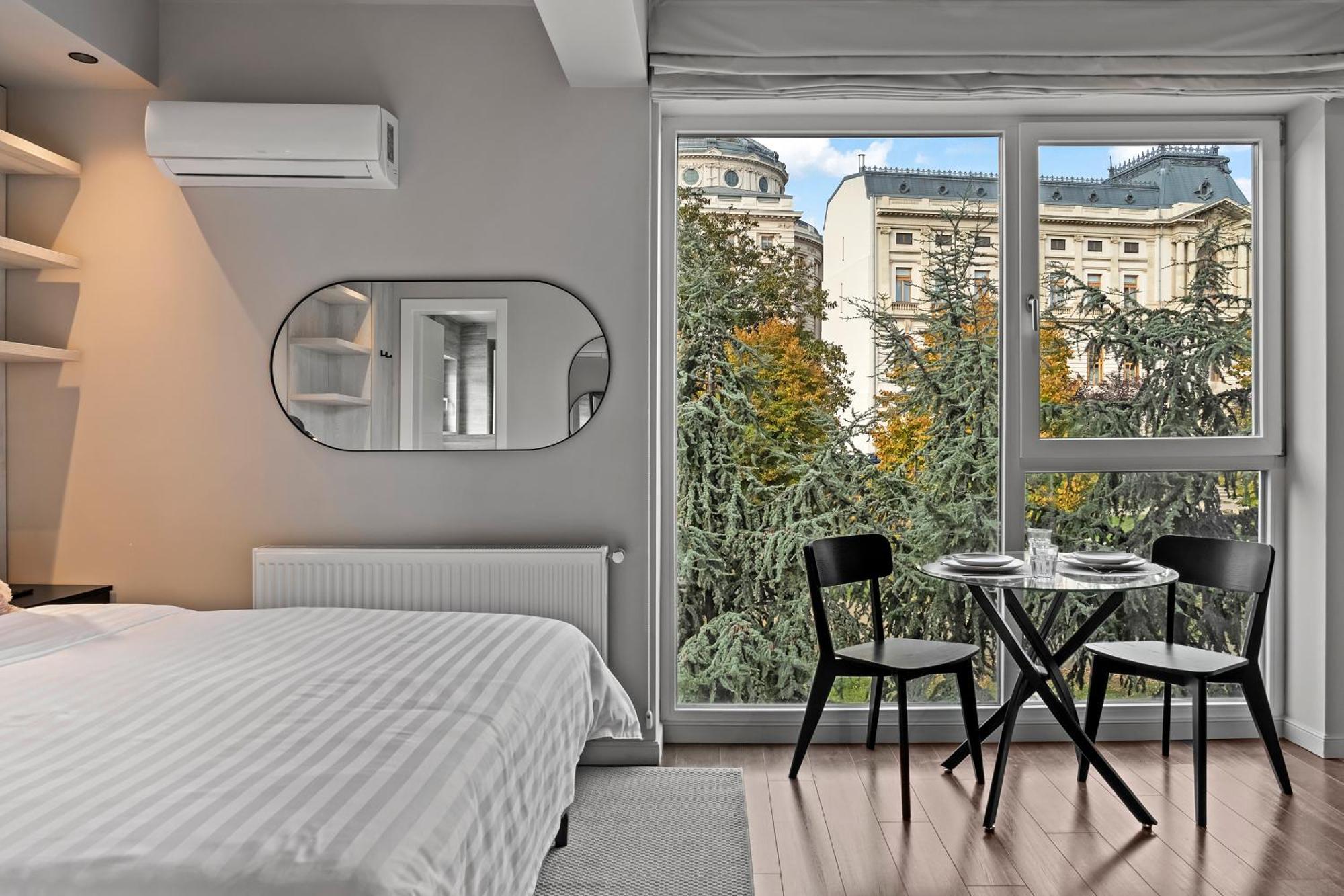 Ultra Central Apartments - Unirii & Old Town Бухарест Экстерьер фото